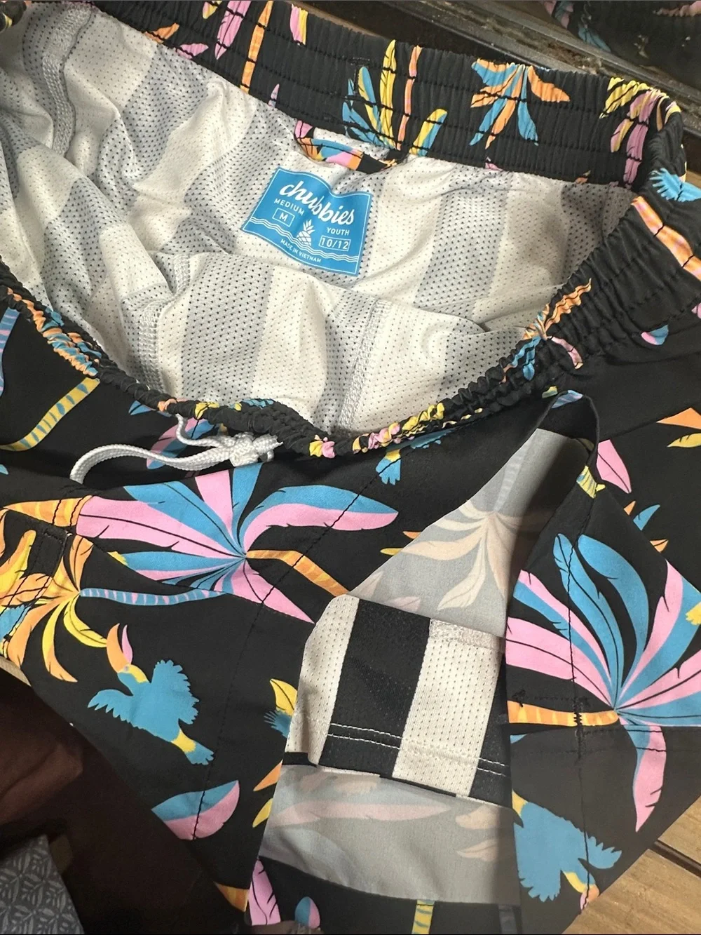 chubbies Kids Tropical Palm Swim Trunks - size 10/12